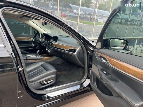 BMW 7 серия 2017 - фото 21