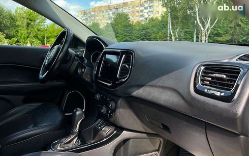 Jeep Compass 2020 - фото 10