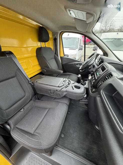 Renault Trafic 2021 - фото 28