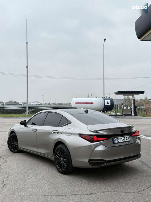 Lexus ES 2021 - фото 6