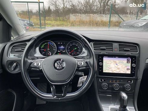 Volkswagen e-Golf 2020 - фото 28