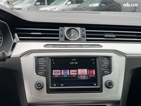 Volkswagen passat b8 2016 белый - фото 43