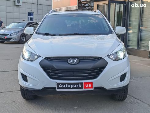 Hyundai Tucson 2010 белый - фото 2