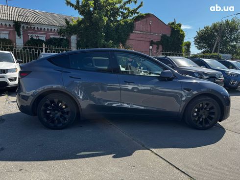 Tesla Model Y 2023 серый - фото 7