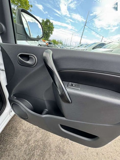Renault Kangoo 2020 - фото 26