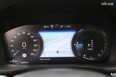 Volvo XC60 2020 - фото 17