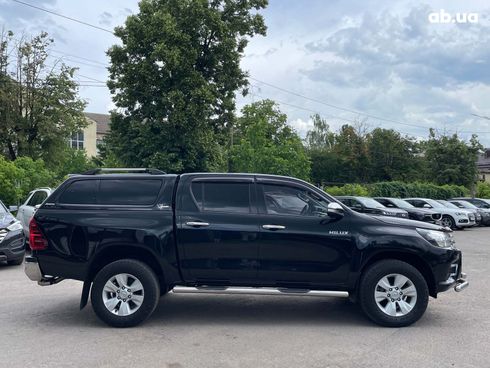 Toyota Hilux 2015 черный - фото 11