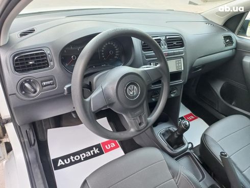 Volkswagen Polo 2012 белый - фото 5