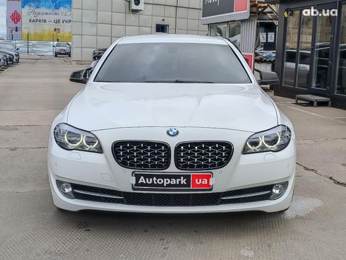 BMW 5 серия 2013 белый - фото 2