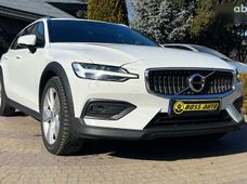 Продажа б/у Volvo V60 2019 года - купить на Автобазаре