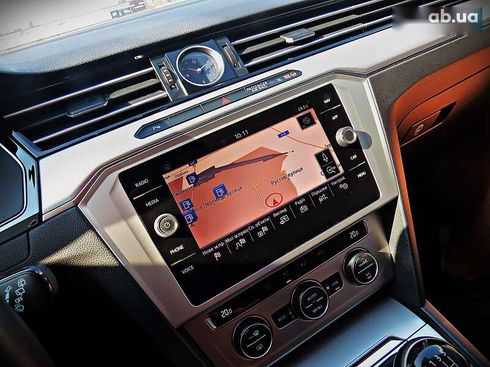 Volkswagen Passat 2017 - фото 11