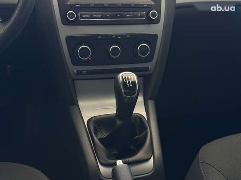 Skoda Octavia 2012 - фото 22