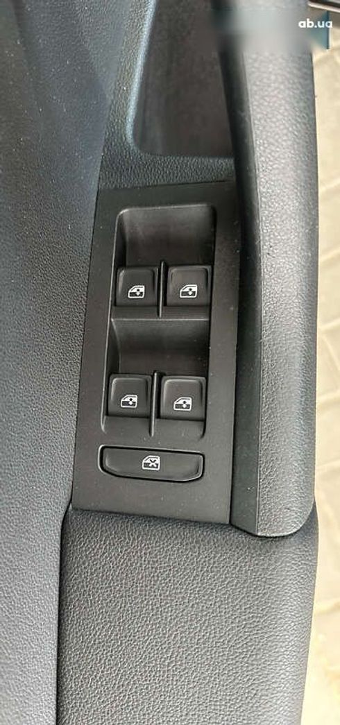 Skoda Octavia 2017 - фото 14