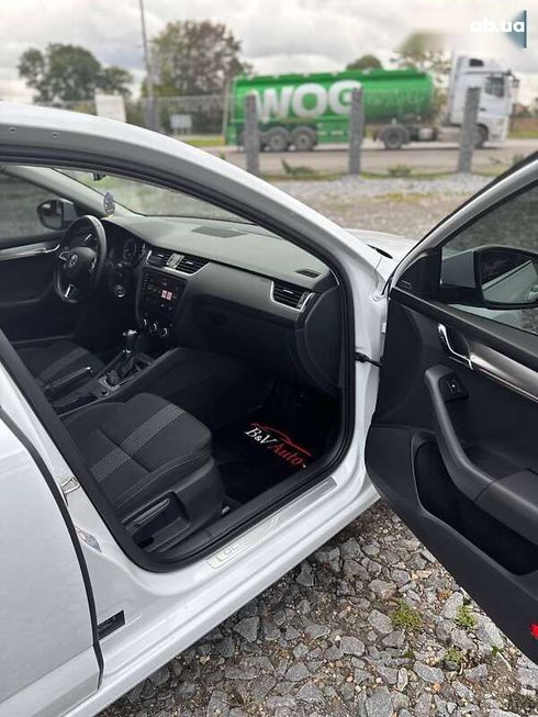 Skoda Octavia 2017 - фото 13
