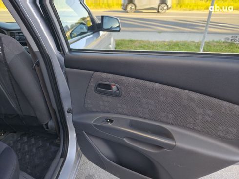 Kia Rio 2008 серебристый - фото 5