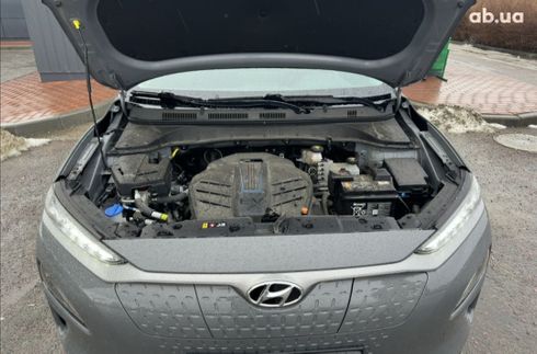 Hyundai Kona Electric 2020 серый - фото 4