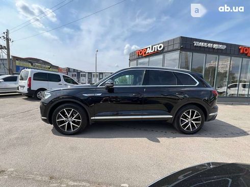 Volkswagen Touareg 2019 - фото 8