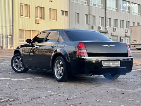 Chrysler 300C 2005 черный - фото 5