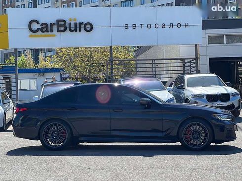 BMW 5 серия 2021 - фото 11