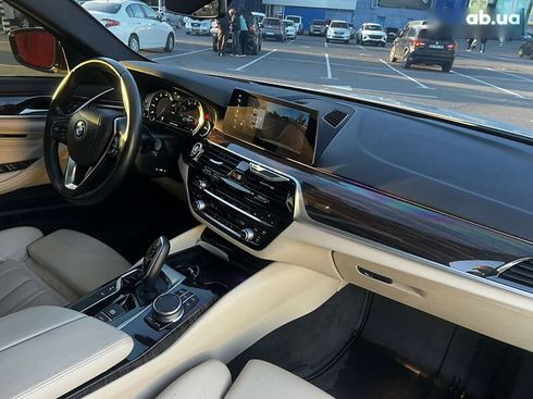 BMW 5 серия 2017 - фото 13