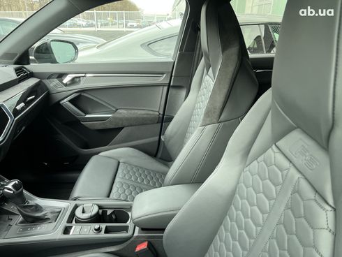 Audi RS Q3 2023 - фото 28