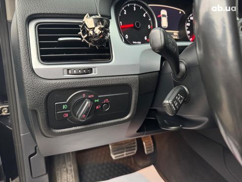 Volkswagen Touareg 2012 черный - фото 21