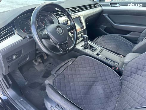 Volkswagen Passat 2018 черный - фото 10