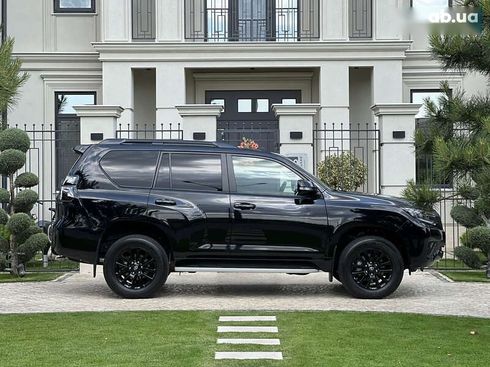 Toyota Land Cruiser Prado 2023 - фото 17