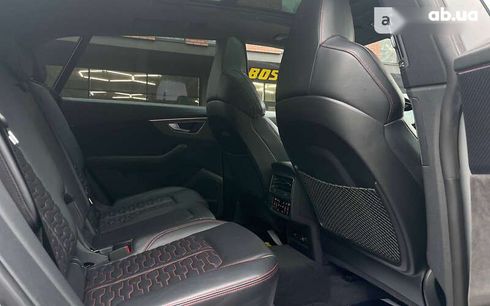Audi RS Q8 2021 - фото 13