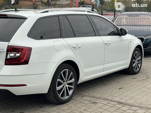 Skoda Octavia 2017 - фото 27