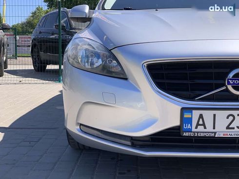 Volvo V40 2014 - фото 9