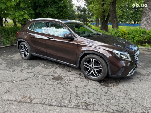 Mercedes-Benz GLA-Класс 2017 коричневый - фото 4