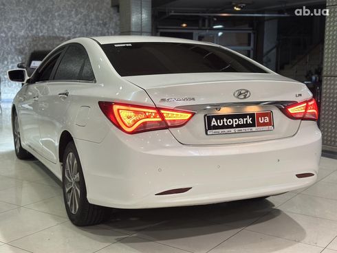 Hyundai Sonata 2014 белый - фото 5
