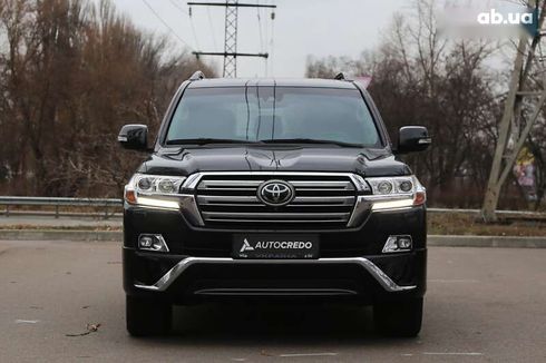 Toyota Land Cruiser 2017 - фото 2