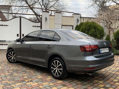 Volkswagen Jetta 2016 серый - фото 17