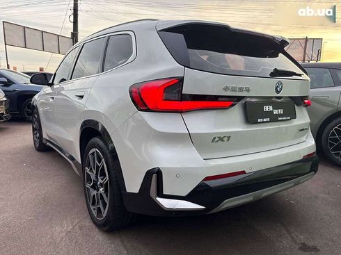 BMW iX1 2023 - фото 10