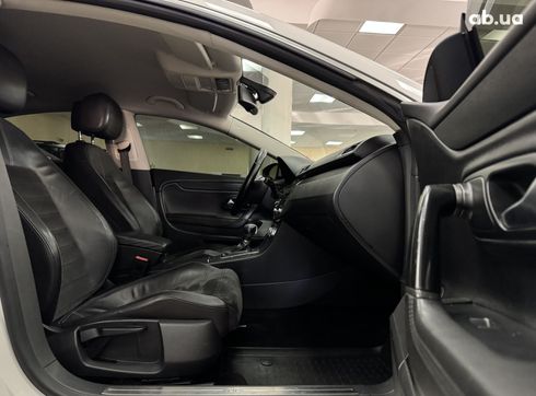 Volkswagen Passat CC 2012 белый - фото 10