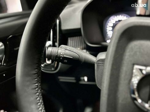 Volvo XC40 2022 - фото 17