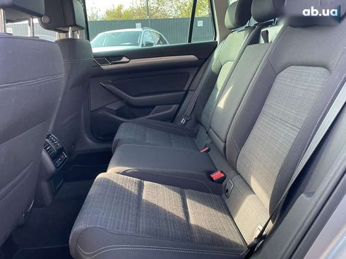 Volkswagen Passat 2021 - фото 23