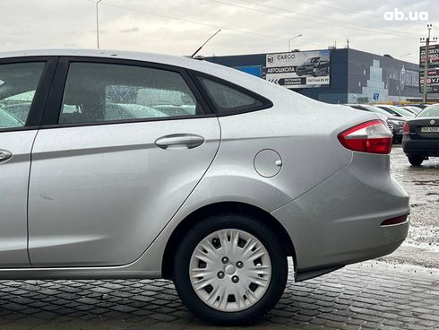 Ford Fiesta 2015 серый - фото 4