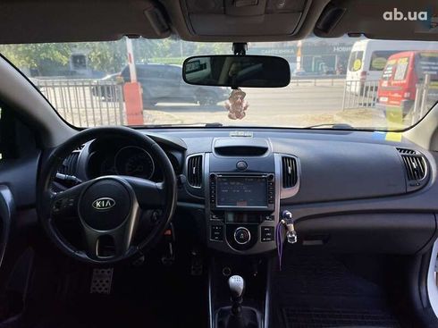 Kia Cerato 2012 - фото 16