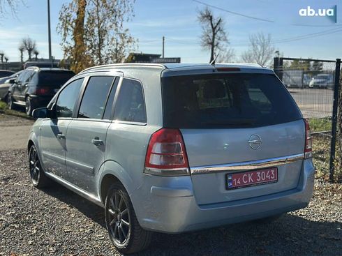 Opel Zafira 2009 - фото 16