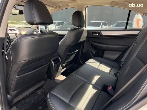 Subaru Legacy 2014 белый - фото 30