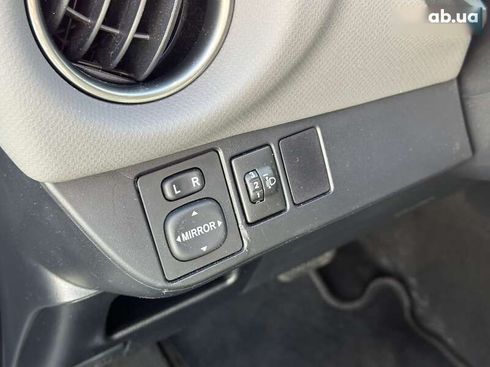 Toyota Yaris 2015 - фото 18