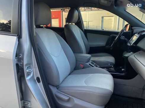 Toyota RAV4 2012 - фото 22