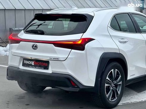 Lexus UX 2020 - фото 17