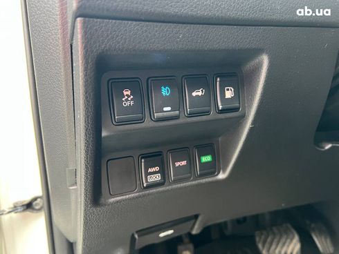 Nissan Rogue 2018 белый - фото 20