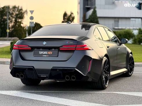 BMW M5 2025 - фото 13