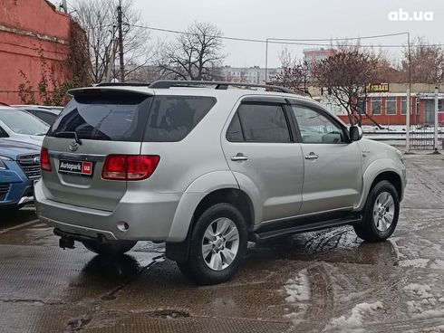 Toyota Fortuner 2006 серый - фото 7