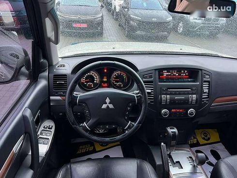 Mitsubishi Pajero Wagon 2012 - фото 12